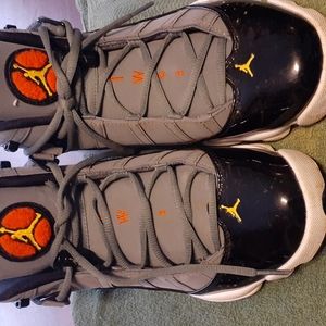 Jordan Size 10  Men 322992-022